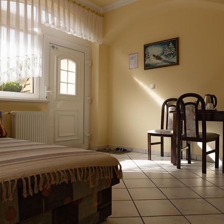 Gostisce Pri Dveh Petelinih Hotel Bled Exterior foto