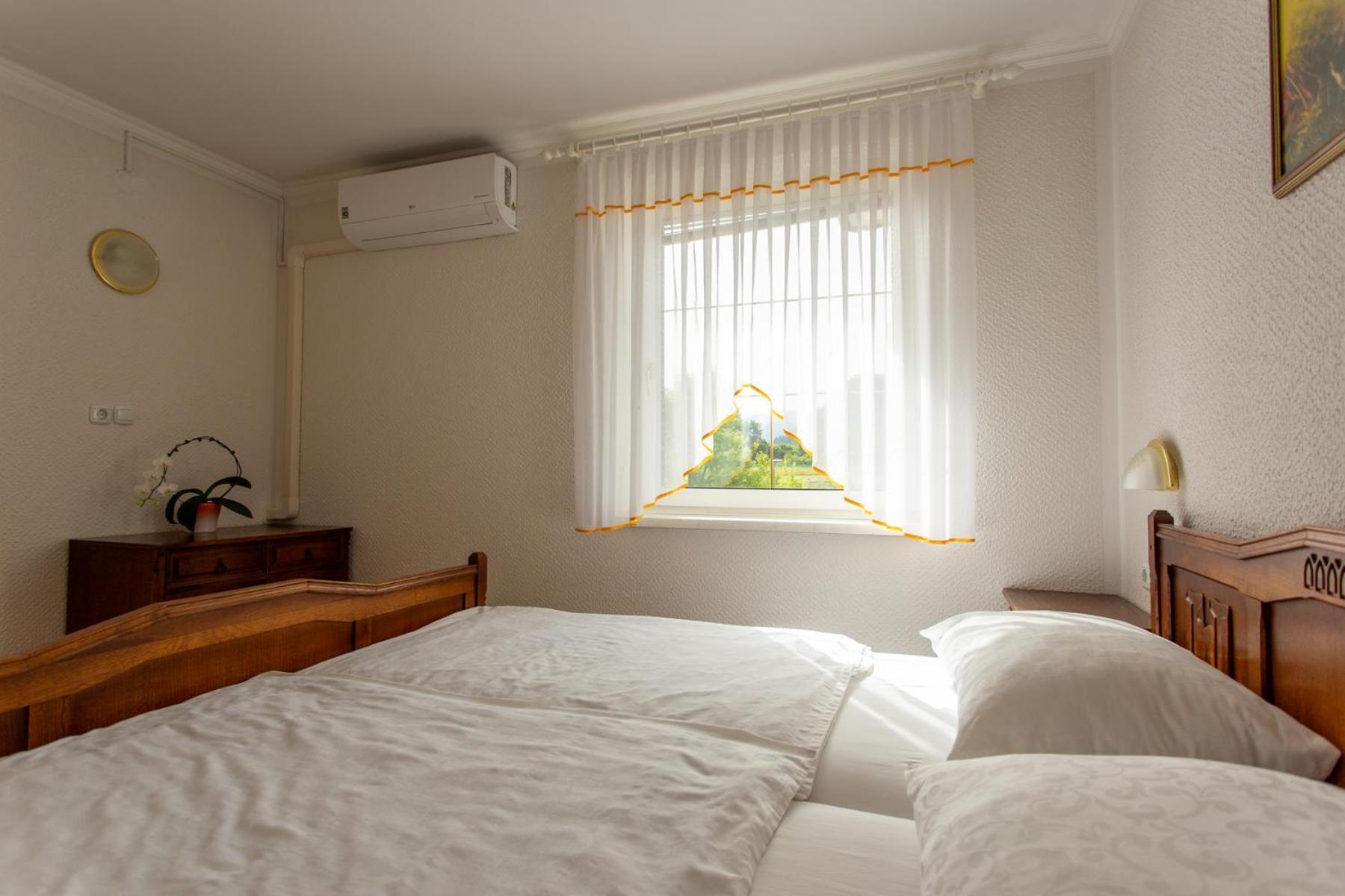 Gostisce Pri Dveh Petelinih Hotel Bled Cameră foto