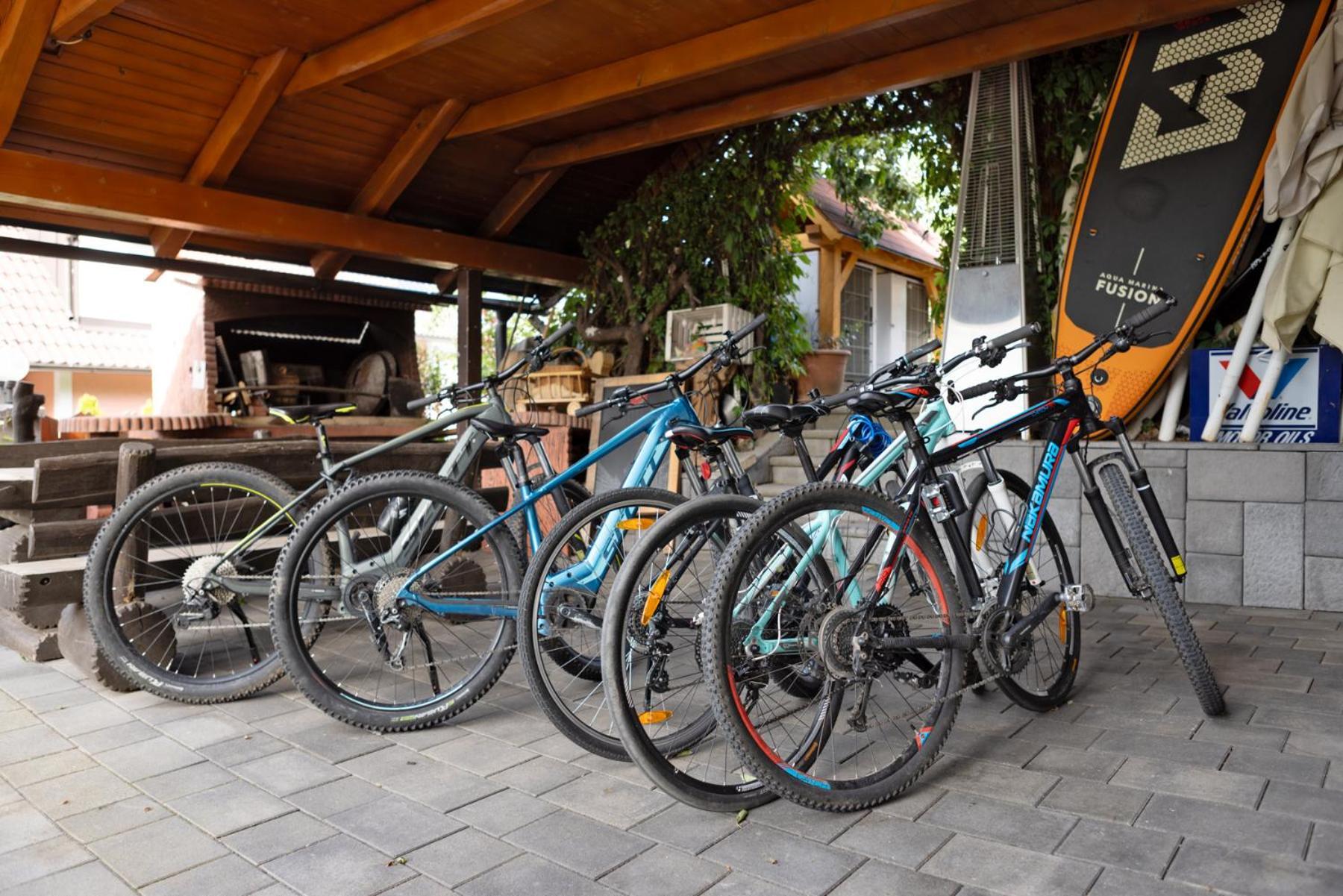 Gostisce Pri Dveh Petelinih Hotel Bled Exterior foto