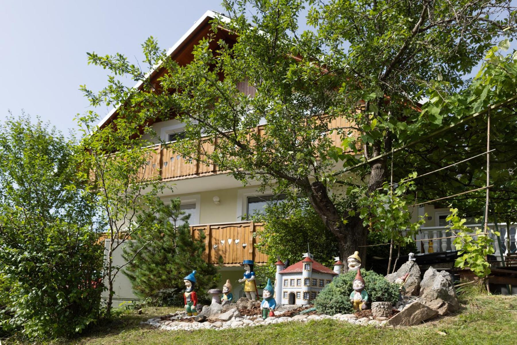 Gostisce Pri Dveh Petelinih Hotel Bled Exterior foto